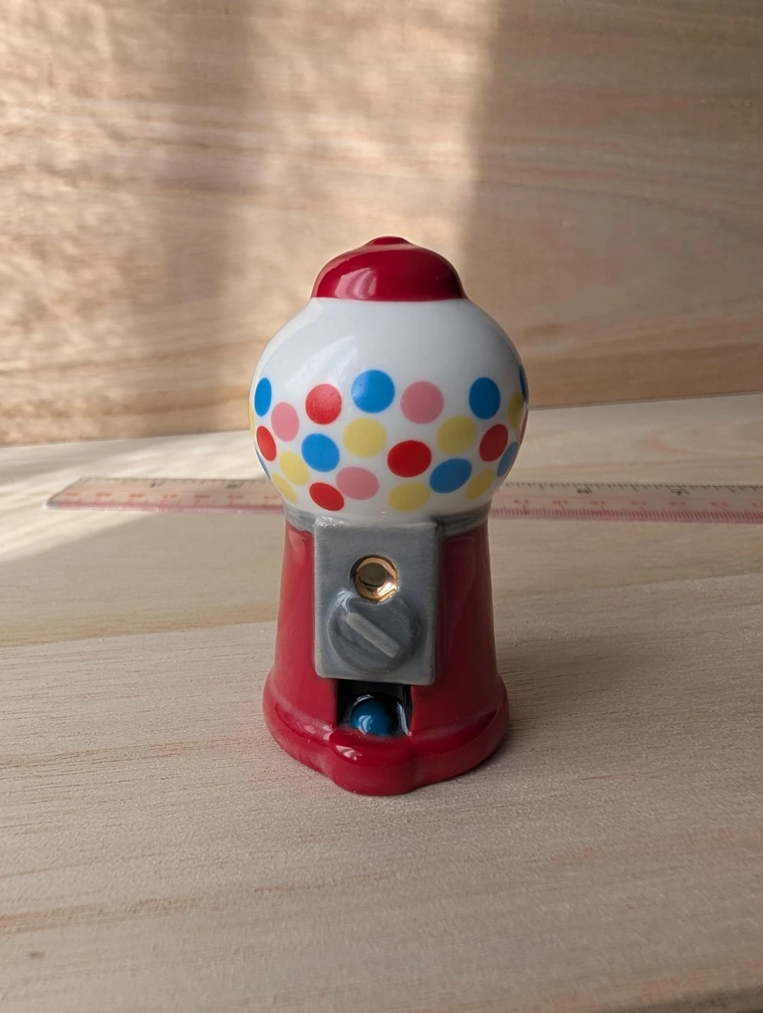 Retro Ceramic Gumball Machine Decor