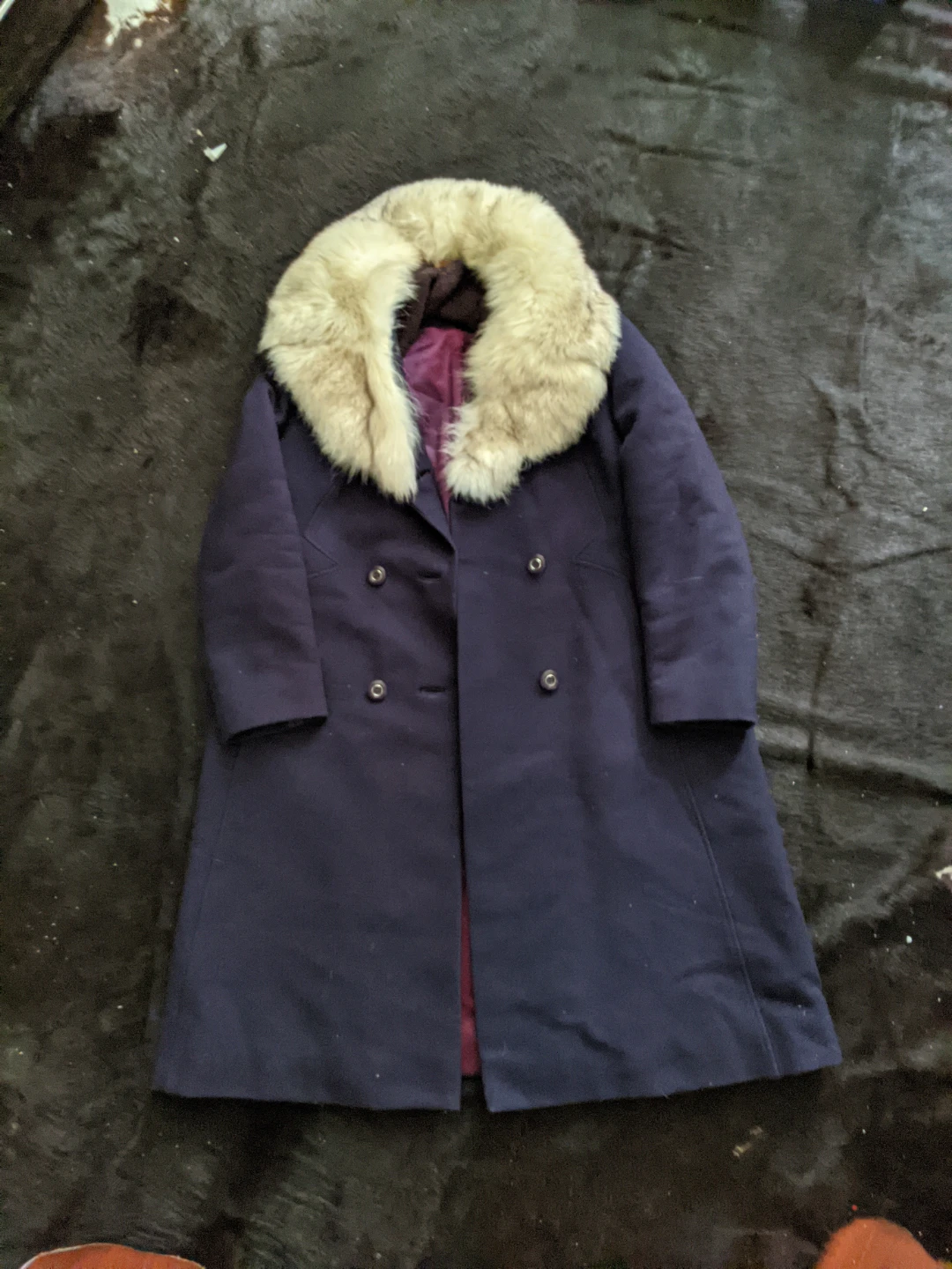 Women's Vintage Coat with Fur Collar