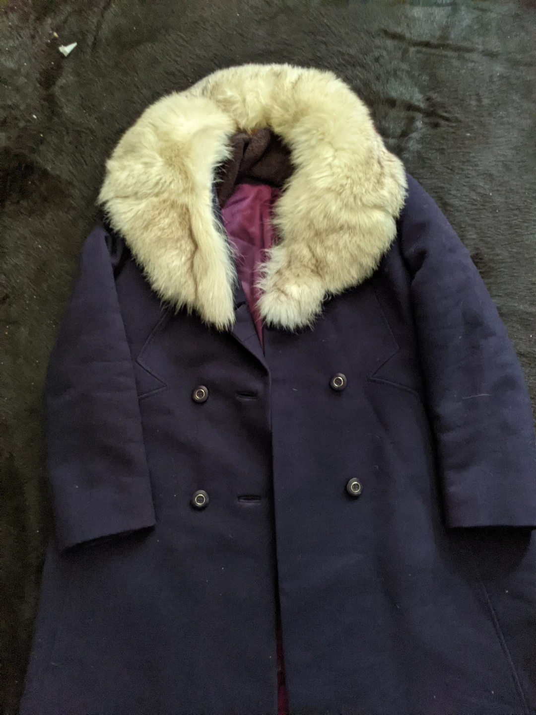 Women's Vintage Coat with Fur Collar - photo 2
