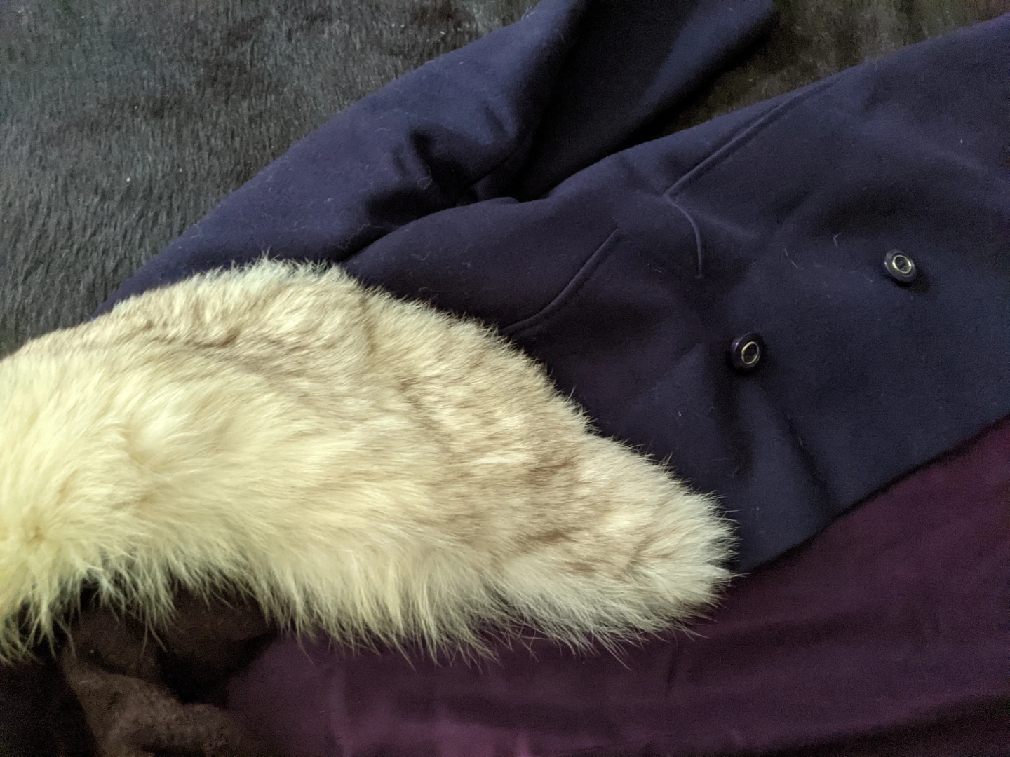 Women's Vintage Coat with Fur Collar - photo 4