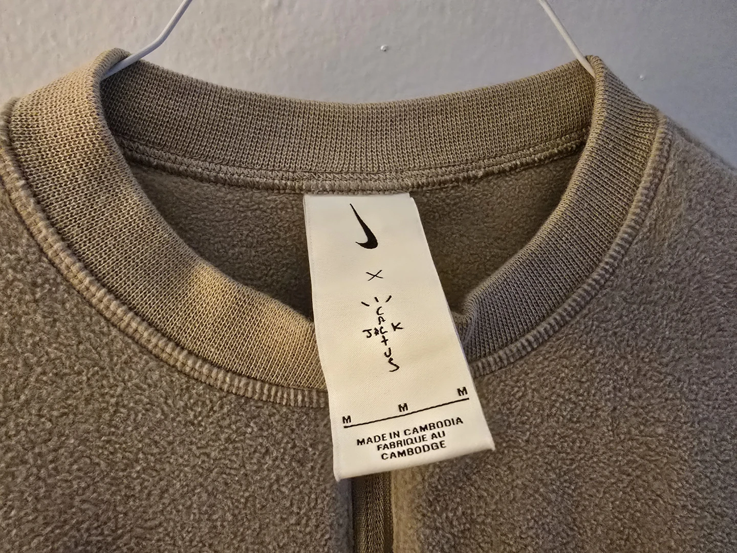 Nike Travis Scott x Jordan "Cactus Jack" Fleece Crop Top Size M - photo 2