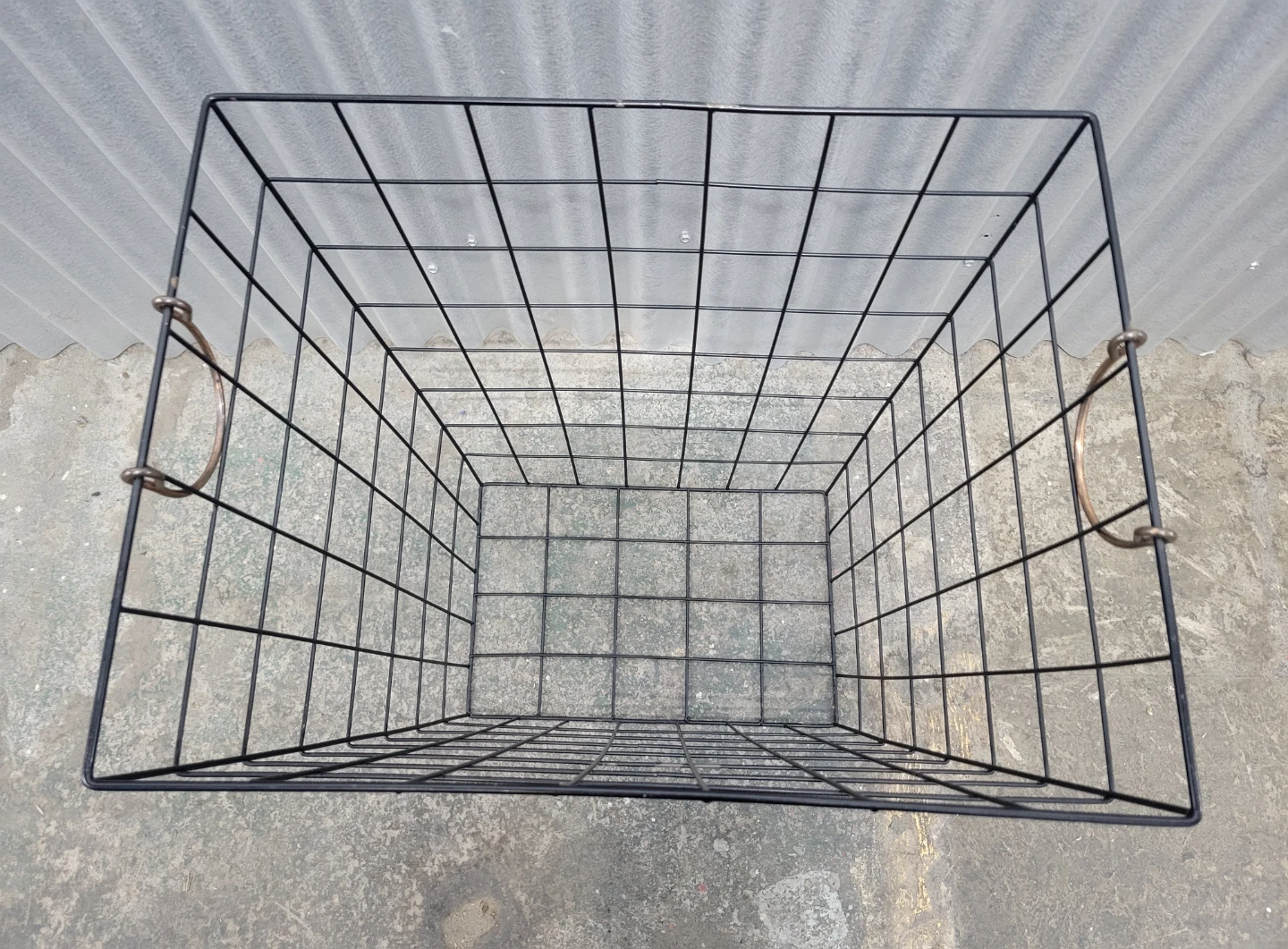 Large Black Wire Storage Basket with Handles - photo 3