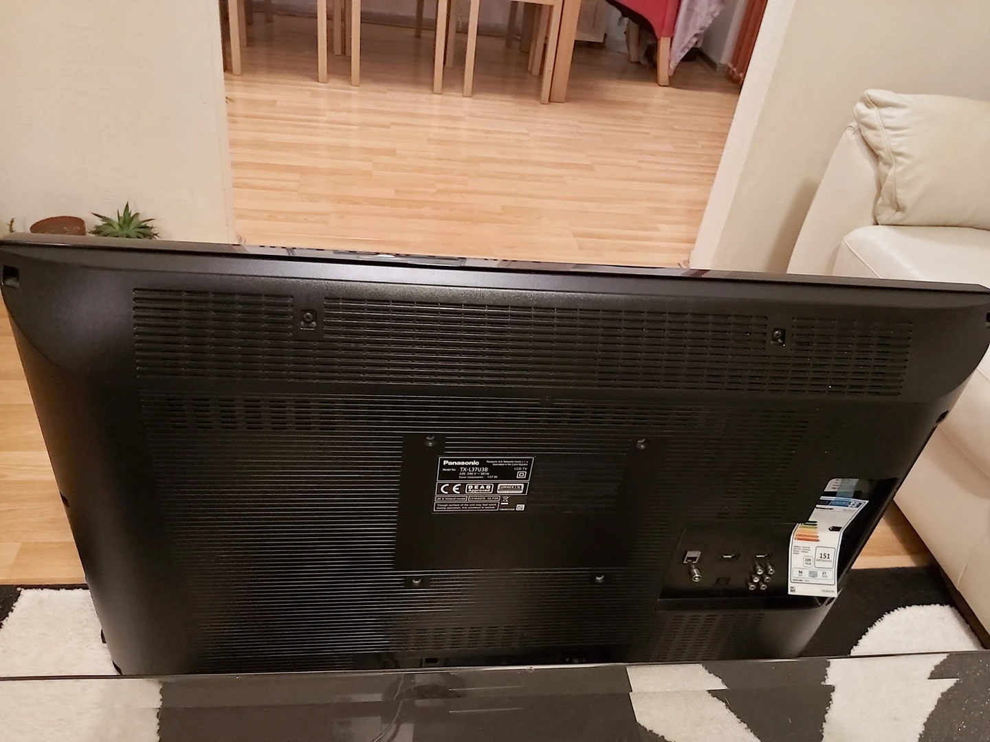 Panasonic TX-L37U3B 37" LCD TV