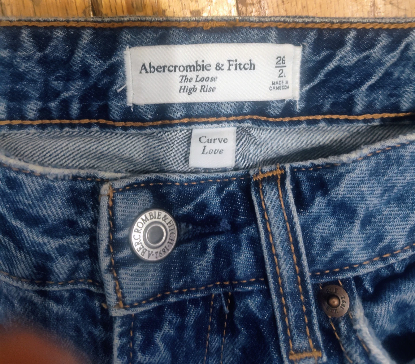 Abercrombie & Fitch The Loose High Rise Jeans Size 26 - photo 2