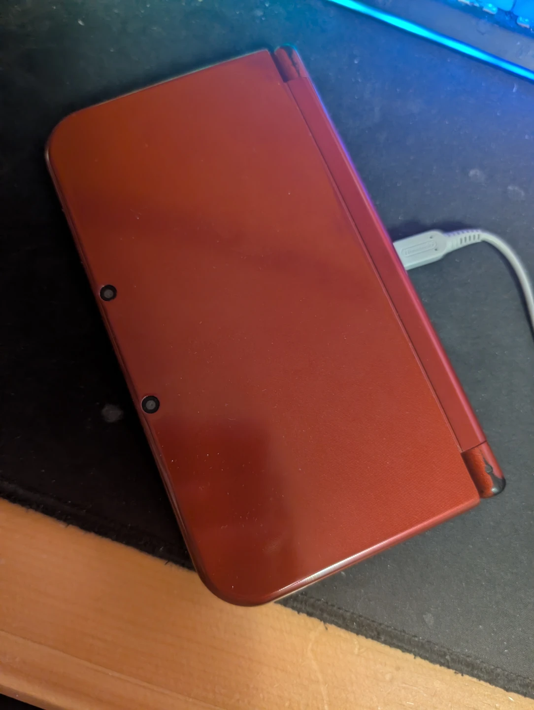 Nintendo New 3DS XL - Red - Modded
