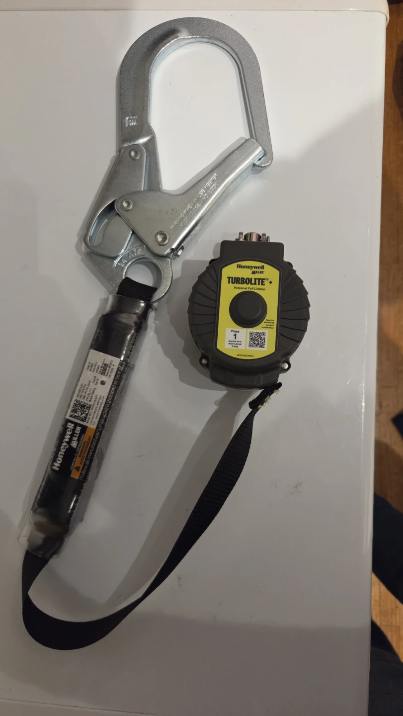 Miller turbolite Retractable lanyard