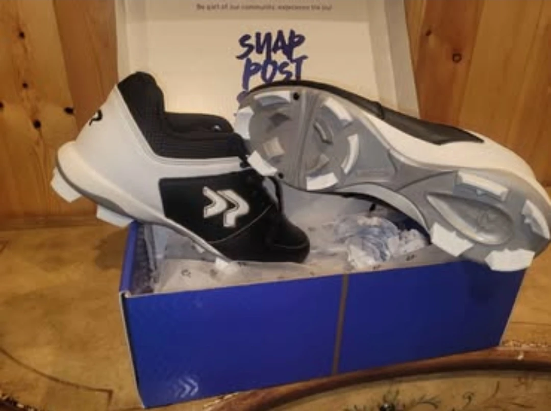 Ringor Womens Softball Cleats Size 8 - photo 3