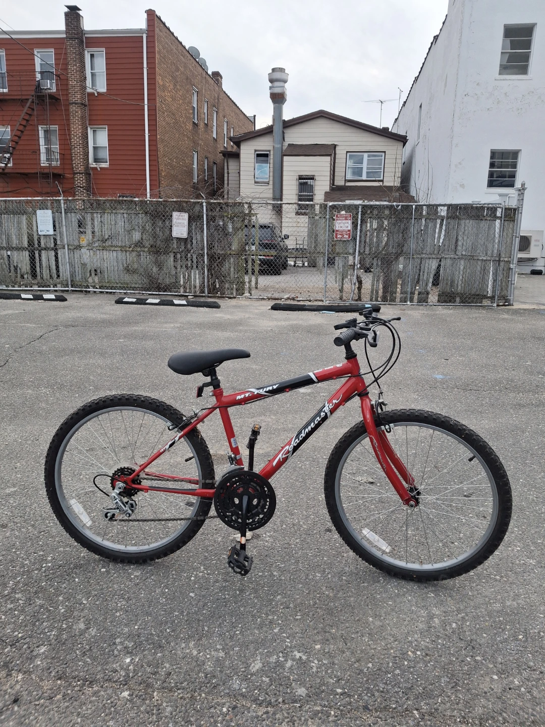 Vendo bicicleta 24 rin buena condición esta como nueva