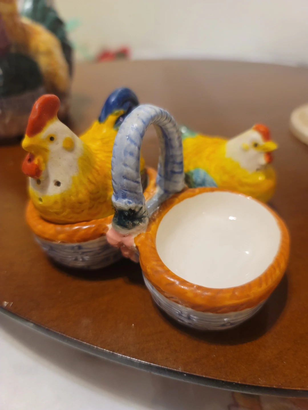 Ceramic Chicken Salt and Pepper Shaker Set with Basket - photo 2