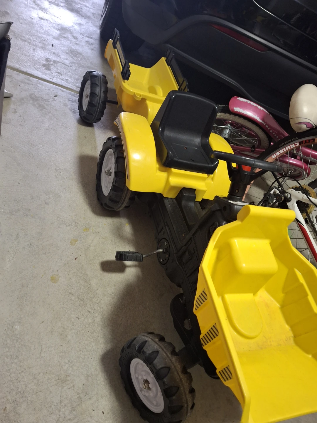 Yellow Pedal Tractor with Trailer - photo 3