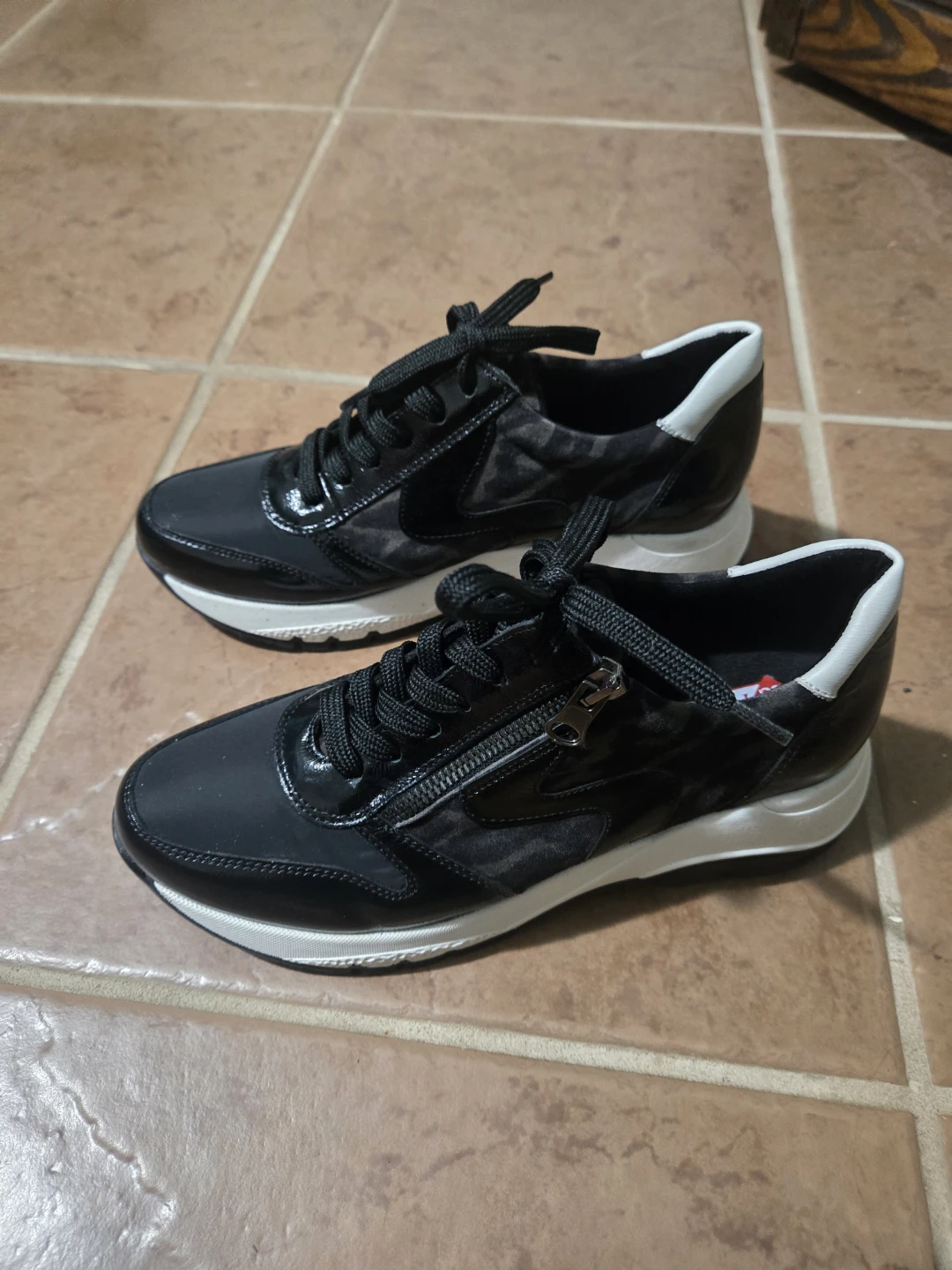 Black & White Fashion Sneakers with Zipper Detail - photo 3