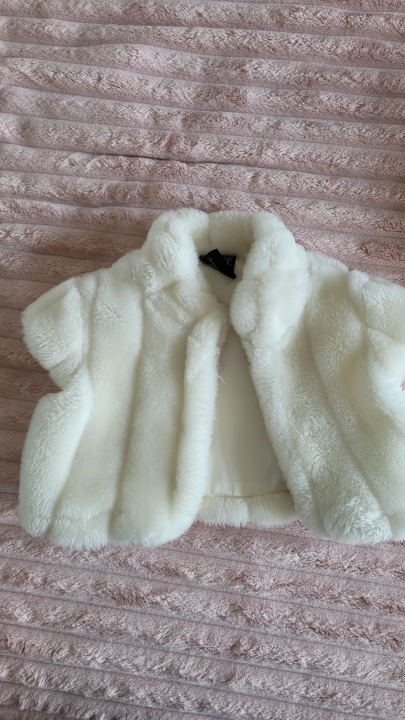 The Children's Place White Faux Fur Vest Size 3T