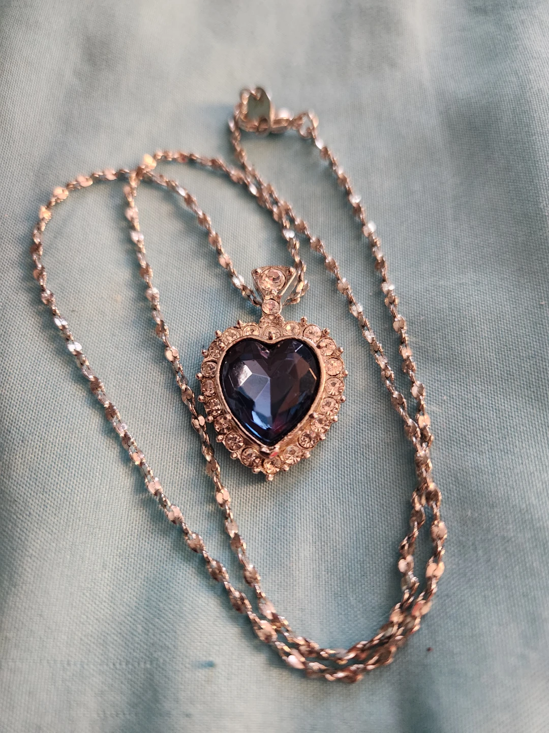 Heart Pendant Necklace with Blue Gemstone