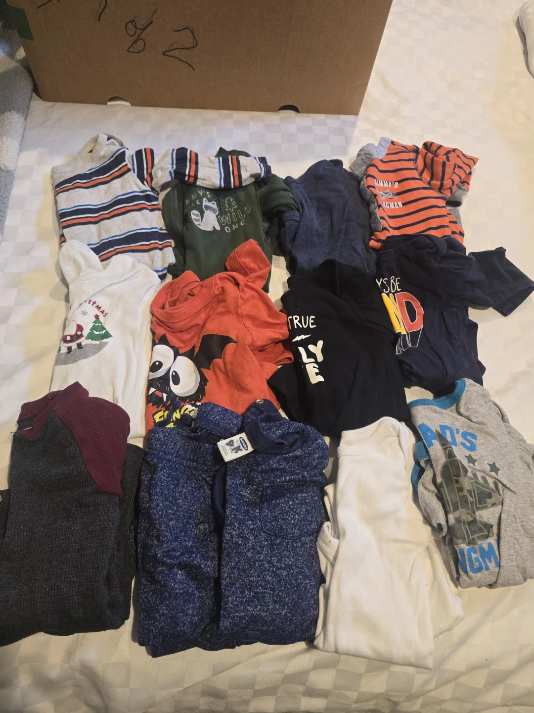 Baby 12 to 18 long sleeve onesies - photo 2