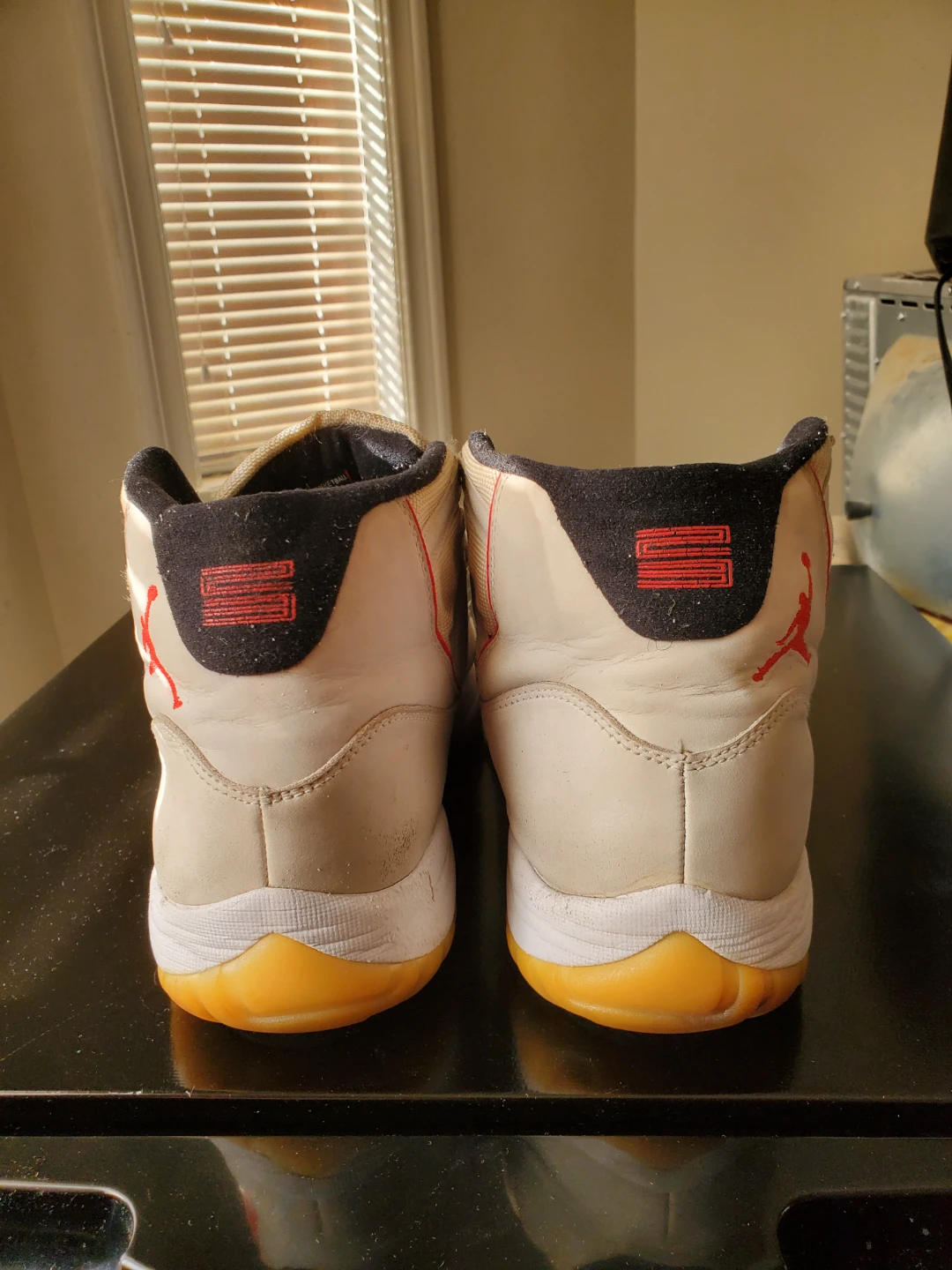 Air Jordan 11 Platinum Tint Men's Size 13 - photo 3