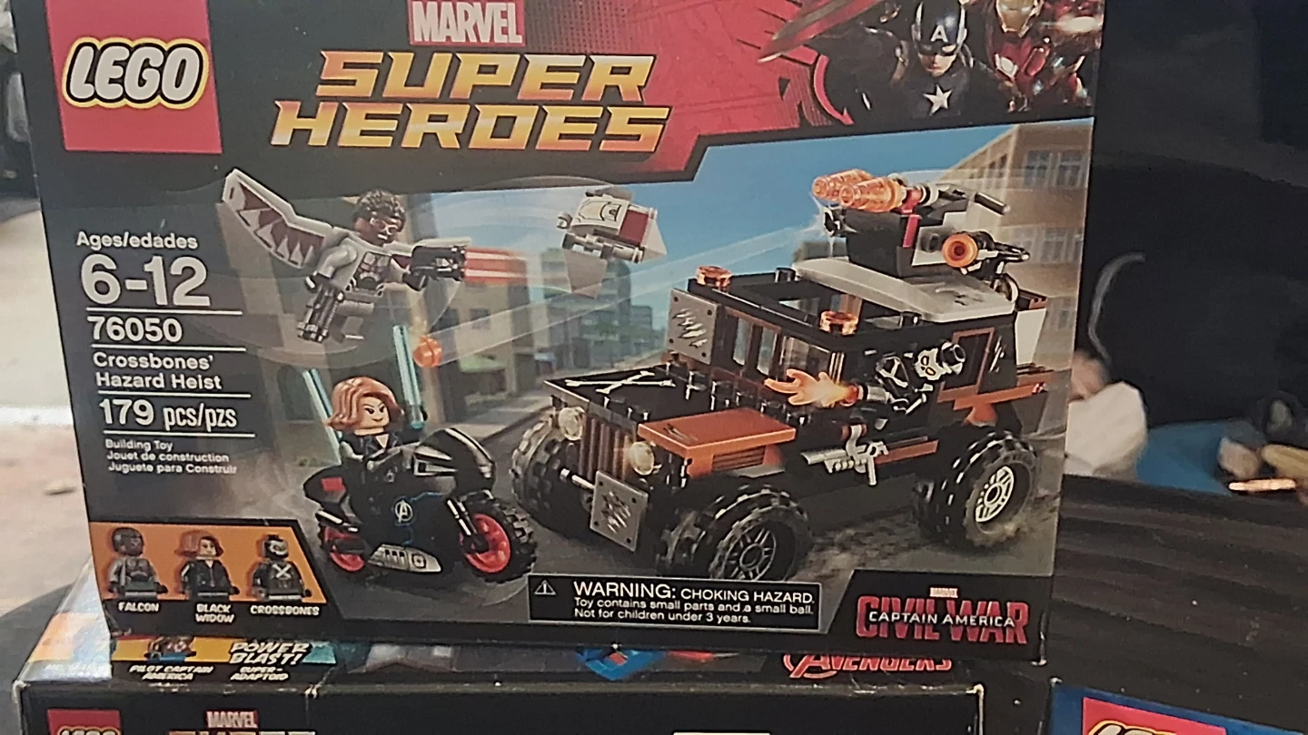 LEGO Marvel Super Heroes 76050 Crossbones' Hazard Heist