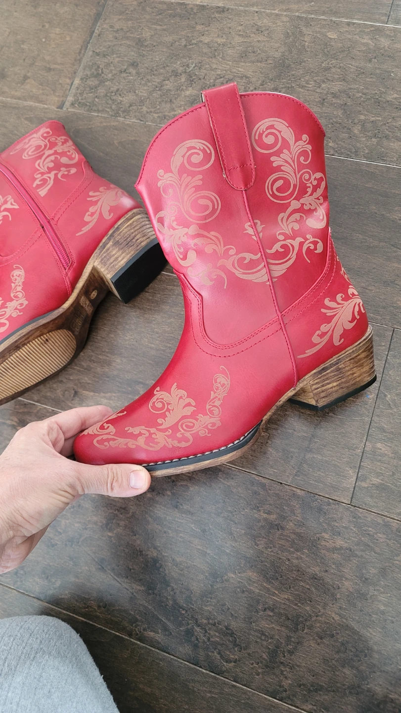 Red Cowboy Boots with Scroll Design (size 8) - photo 4