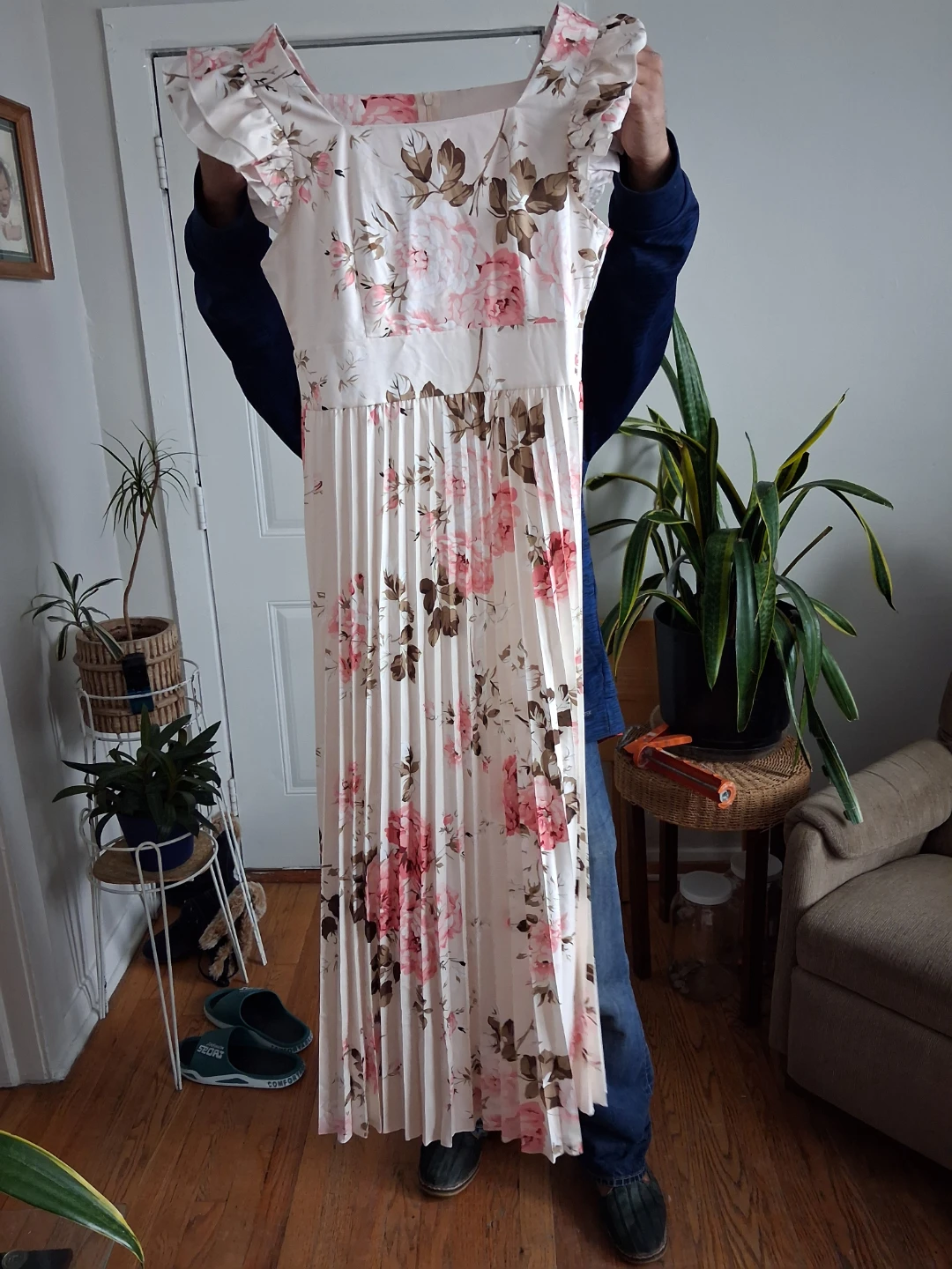 White Floral Pleated Maxi Dress