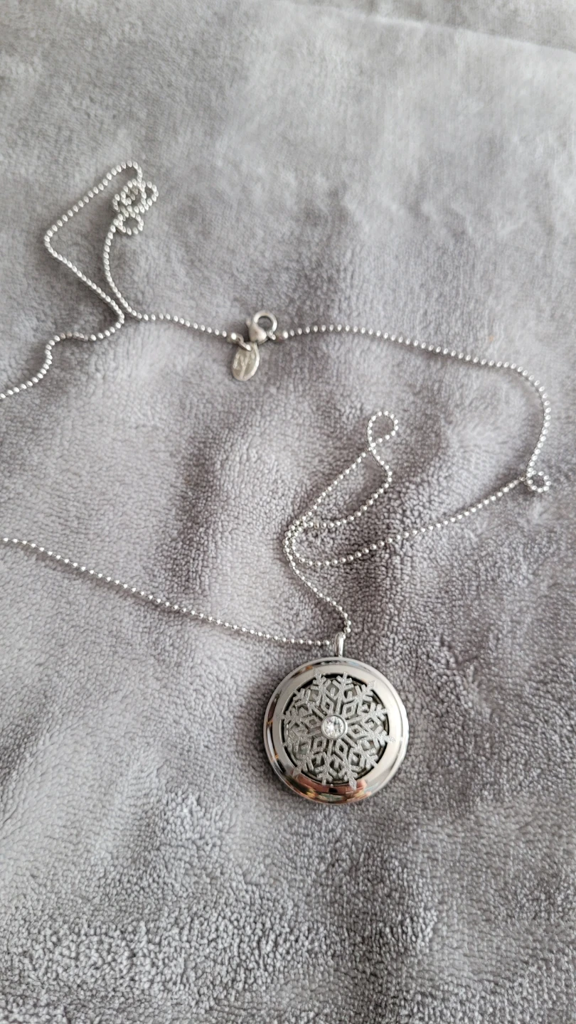 Origami Owl Silver Snowflake Locket Necklace