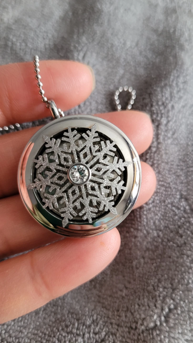 Origami Owl Silver Snowflake Locket Necklace - photo 3