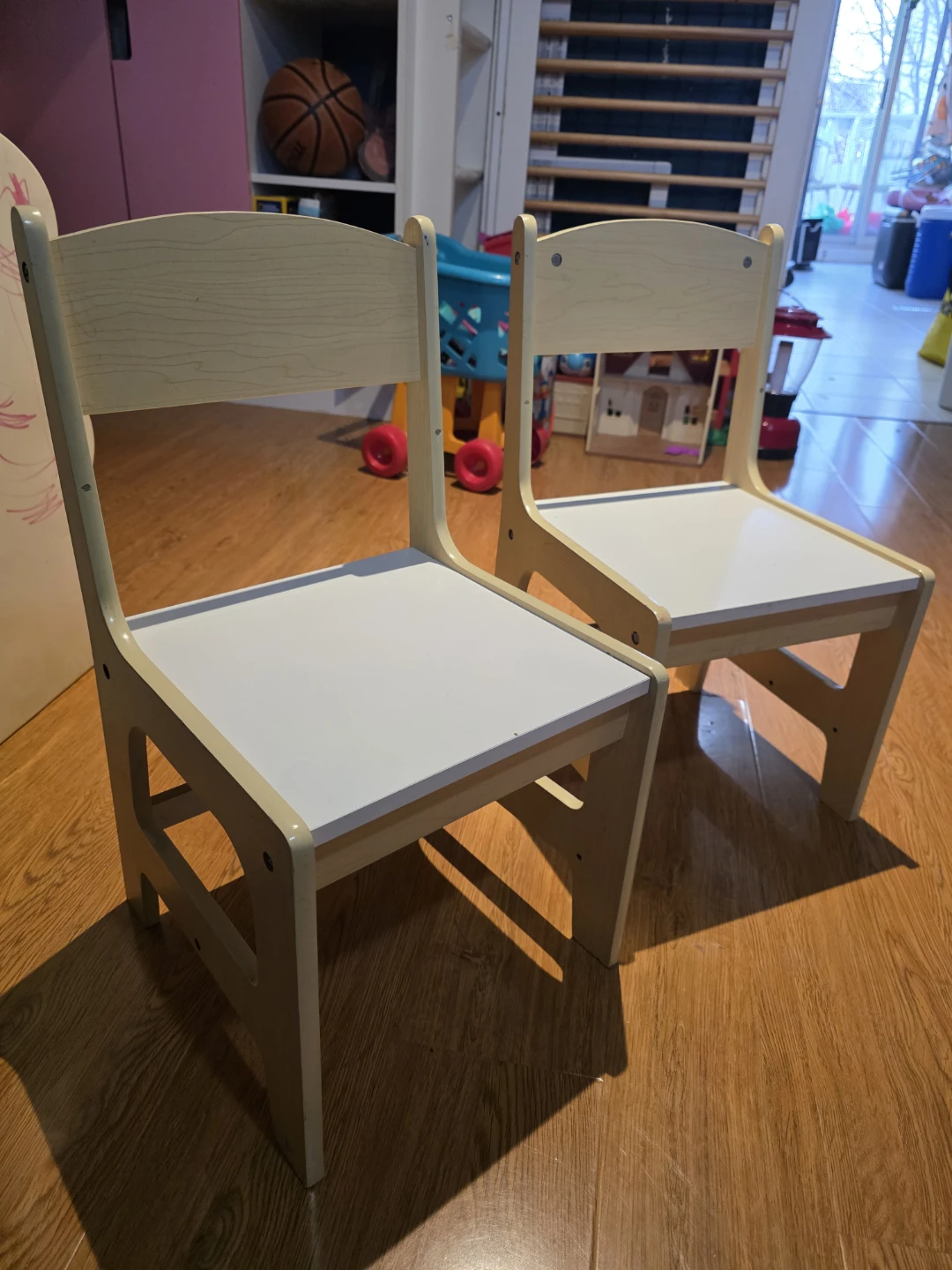 Kids Table and Chairs Set - photo 2