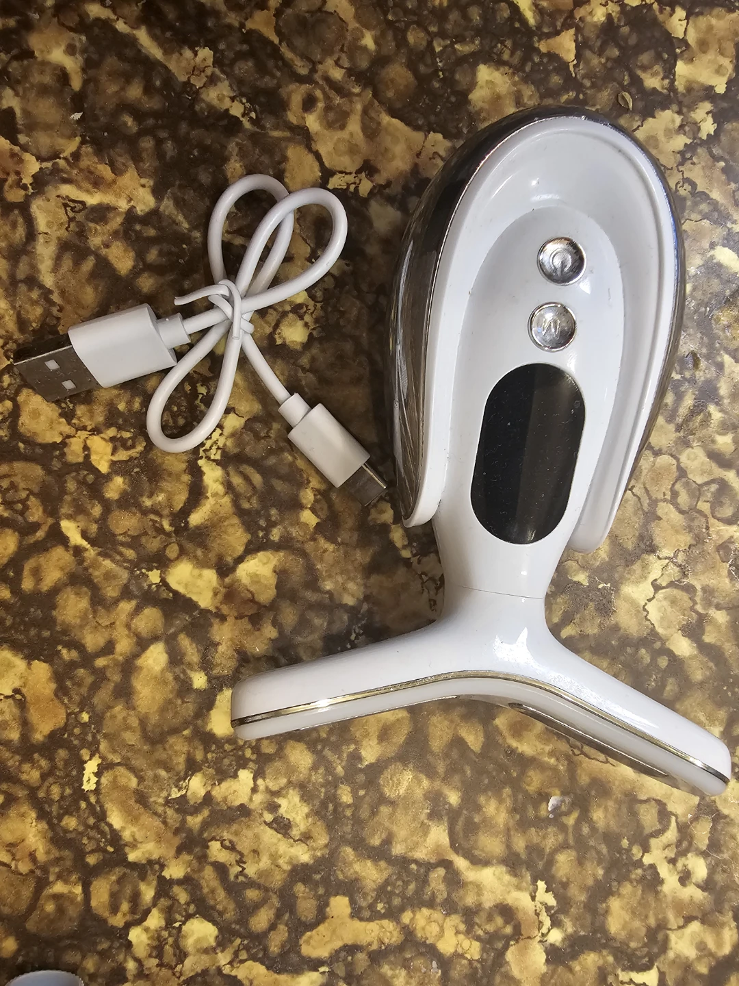 Led light massager with vibration