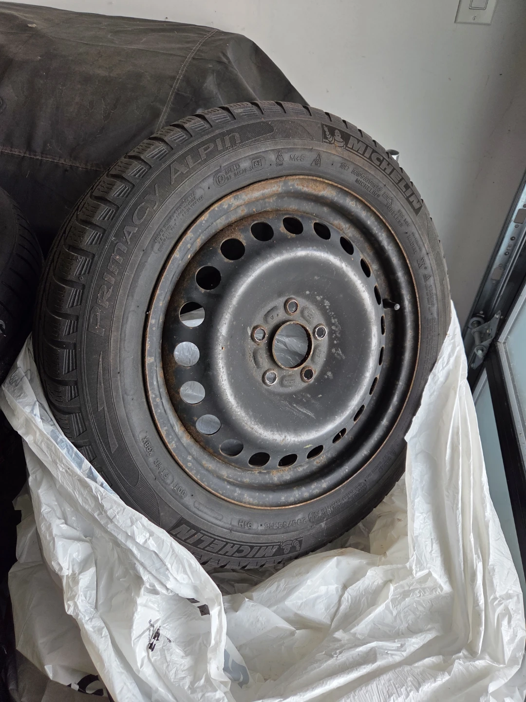 4 steel rims r16 - photo 2