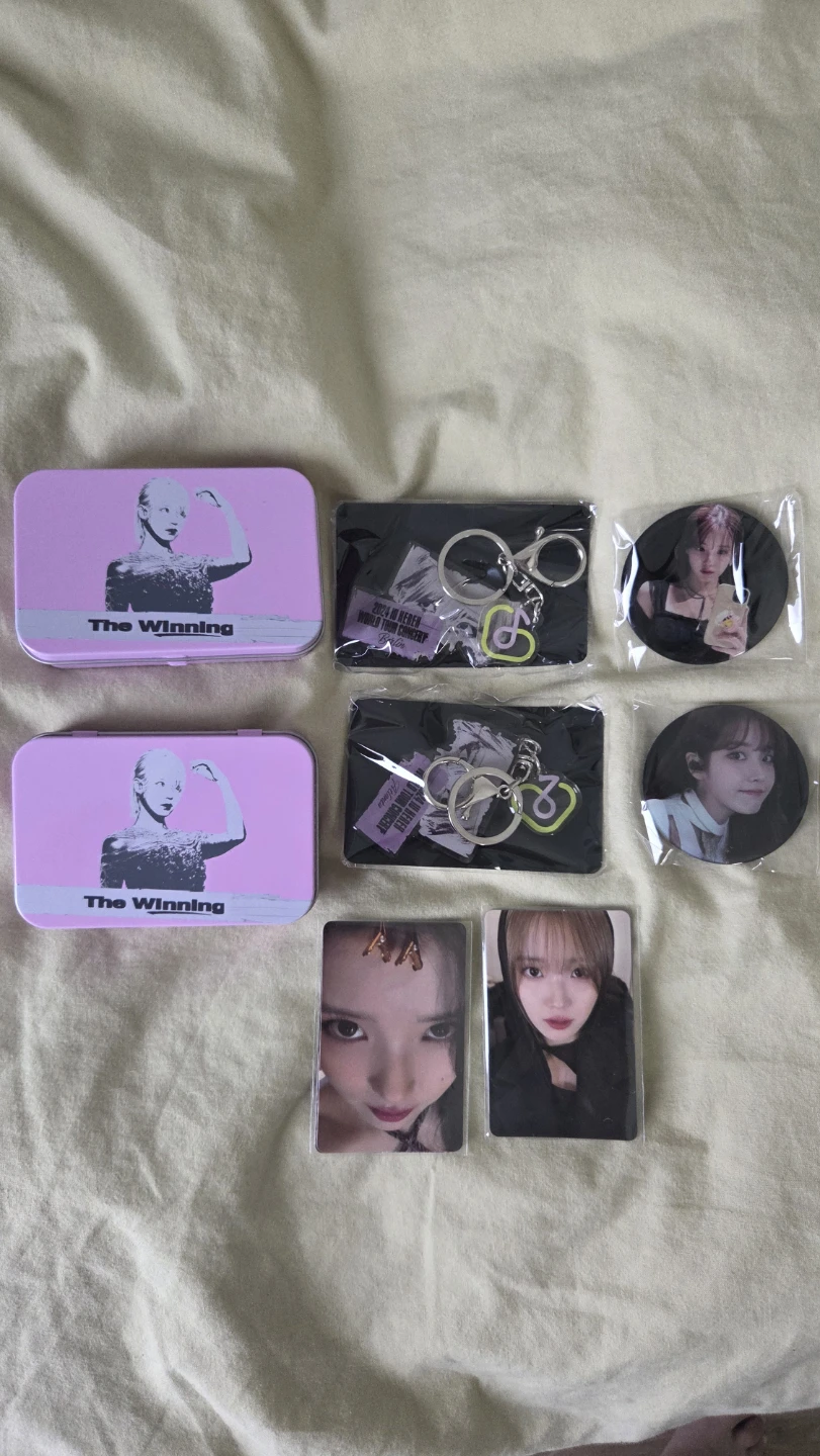 IU Concert Merch - Tin with Photocards & Keychains
