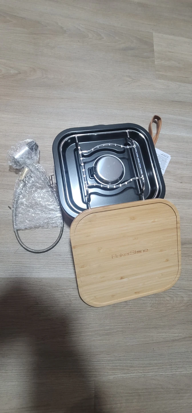 BakerStone Portable Camp Stove with Bamboo Lid