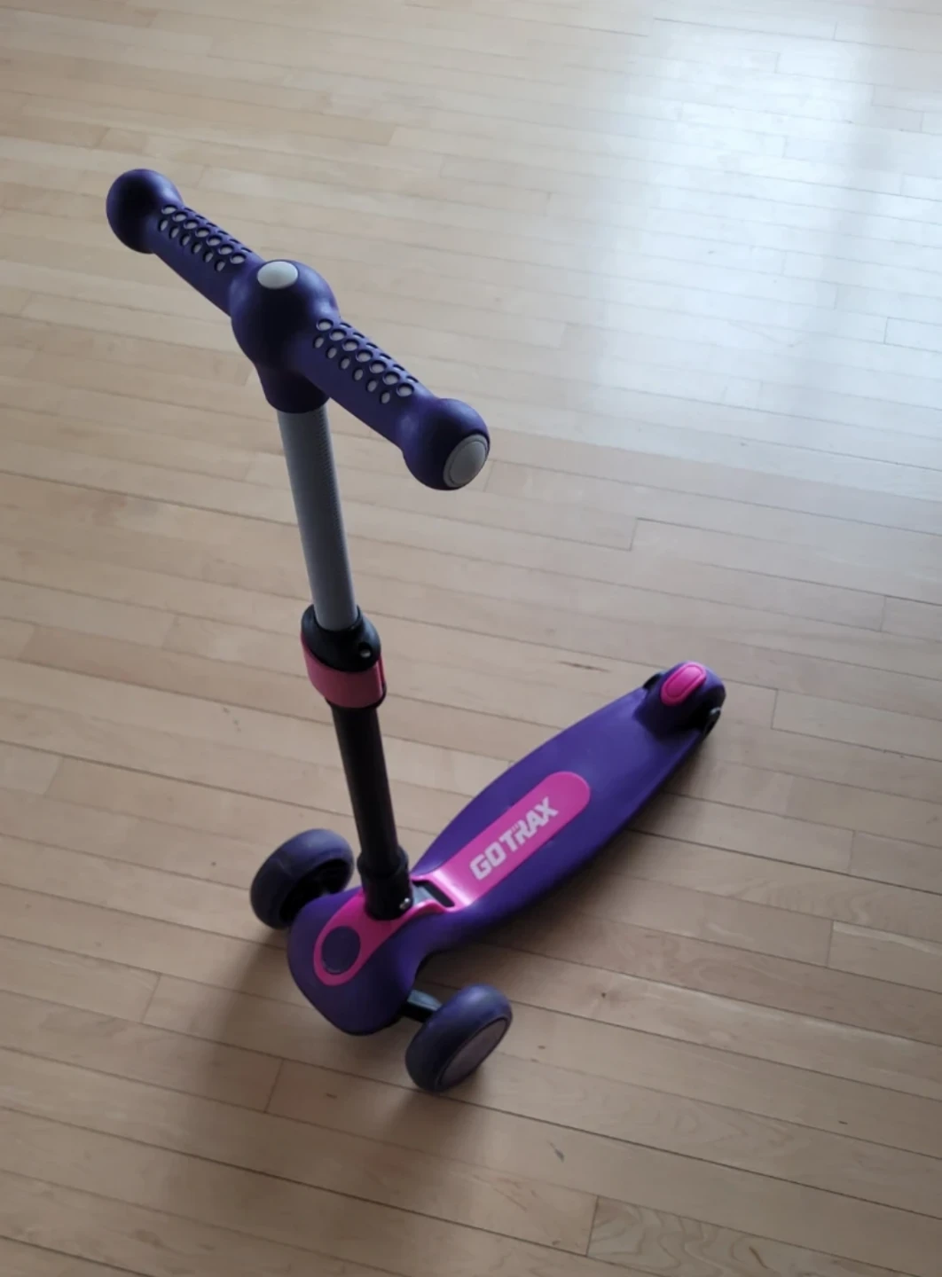 GOTRAX Kids 3-Wheel Scooter
