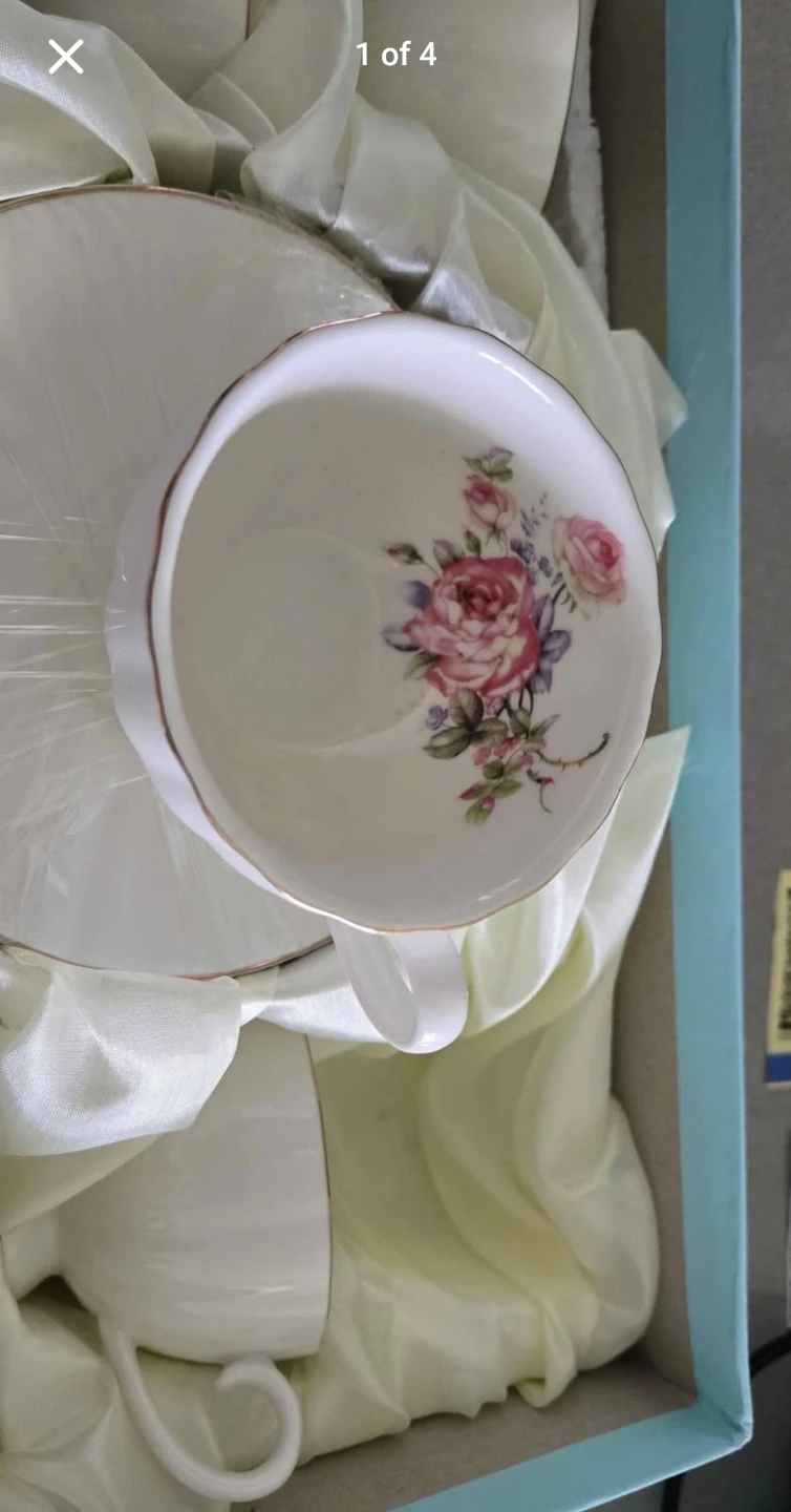 Set of 6 Floral Teacups and saucers