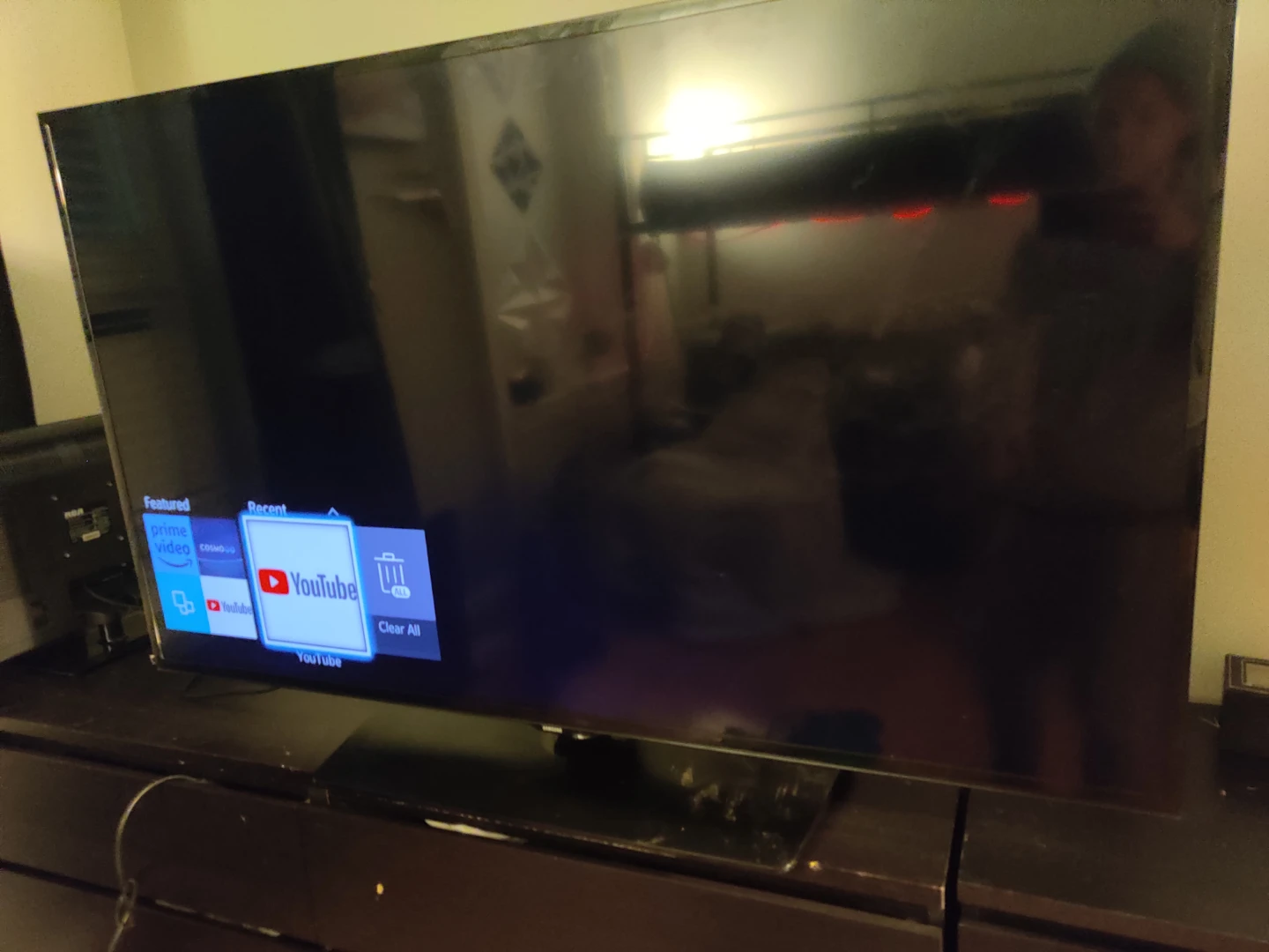 Samsung 60" Smart TV - photo 2