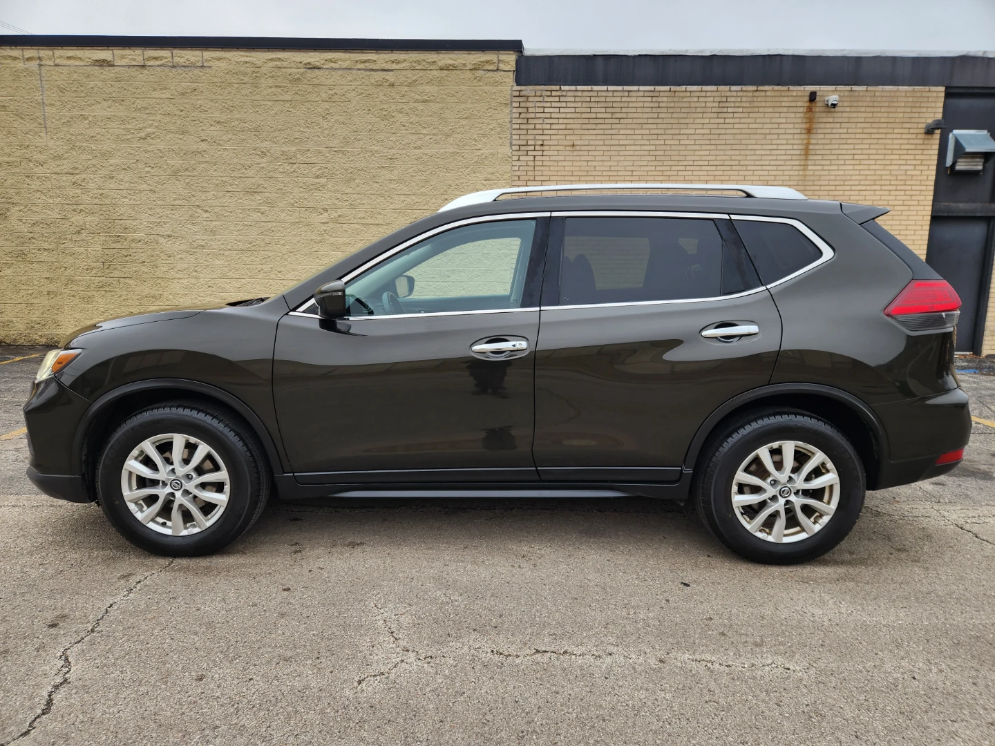 2017 Nissan Rogue SV