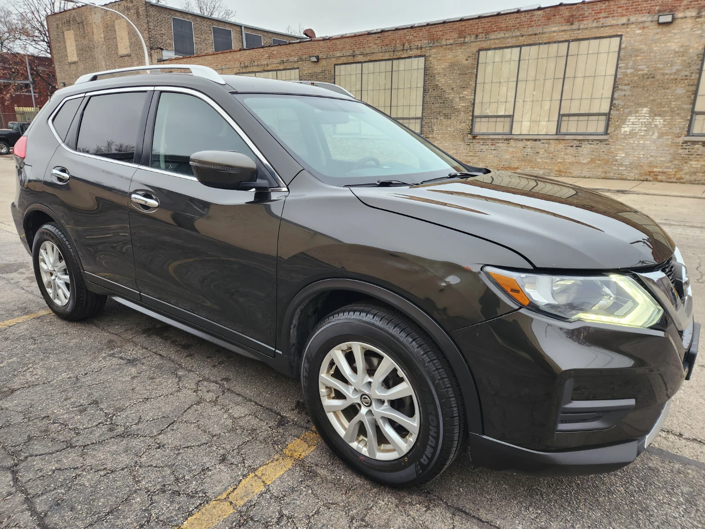 2017 Nissan Rogue SV - photo 3