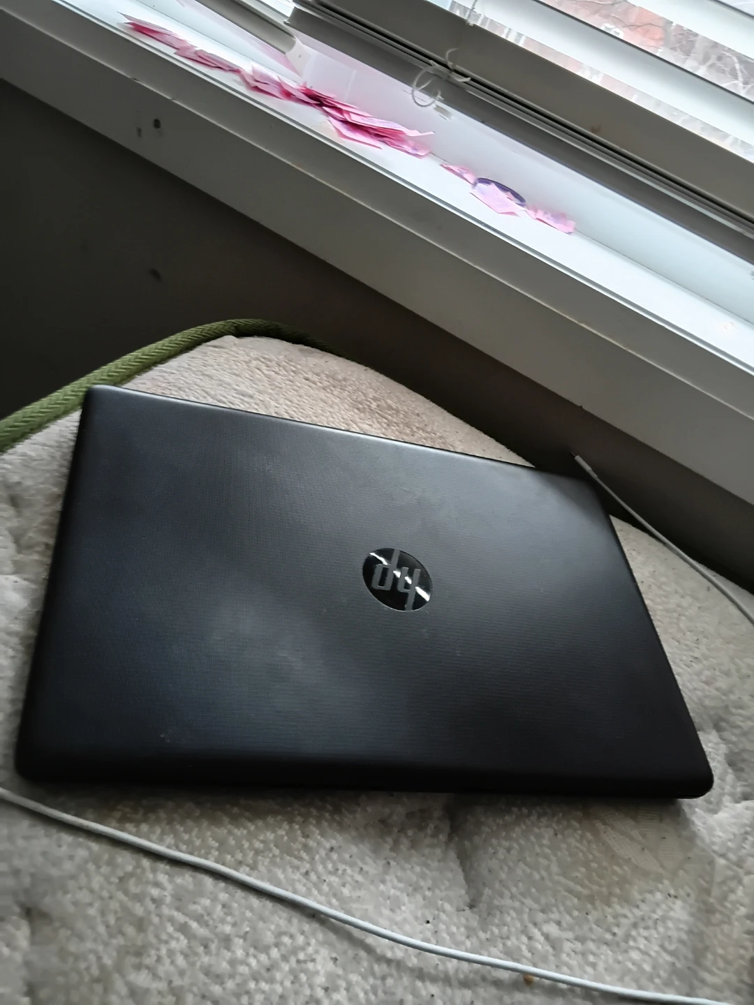 Hp laptop great condition. Retails much higher - photo 2