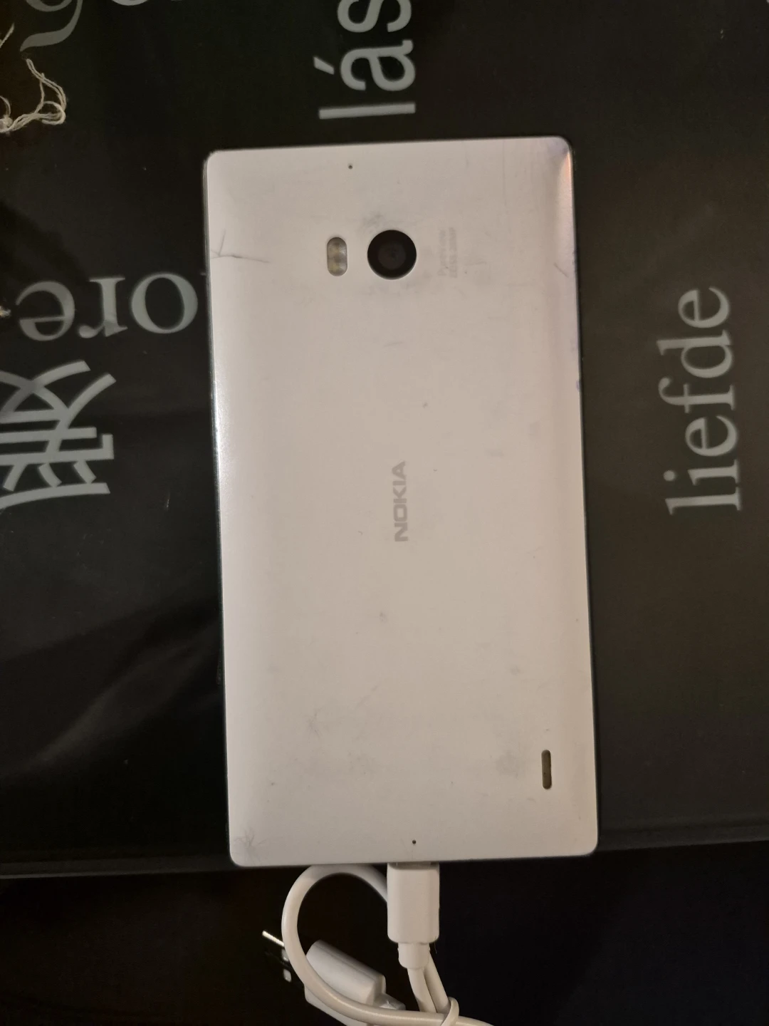 Nokia Lumia 930 Phone (Unlocked) - photo 2