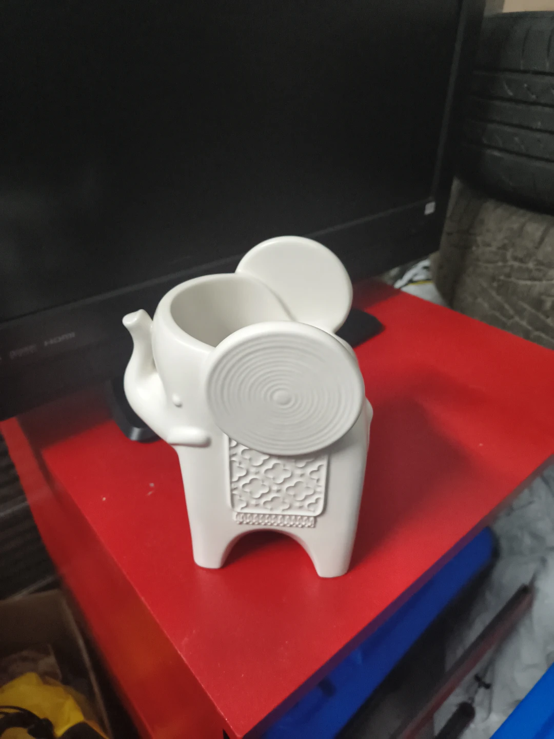 Jonathan Adler for PartyLite Elephant Tea Pot - photo 2