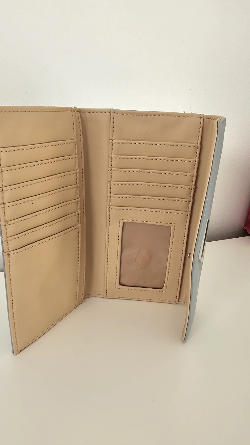 DKNY and Guess Women's Wallets - photo 4