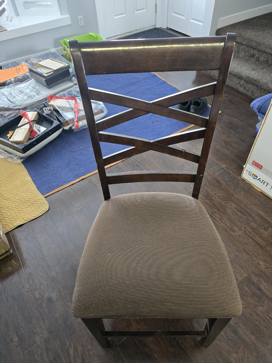 Ashley Furniture Bar height table and chairs - photo 2