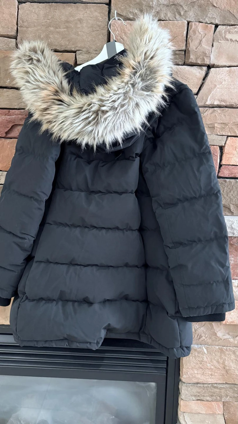 Aritzia Super Puff Winter Jacket like new - photo 2