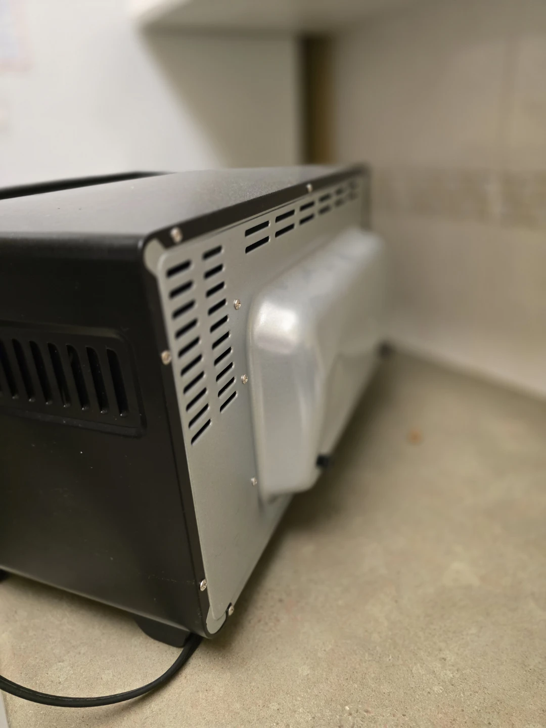 BLACK+DECKER 4-Slice Toaster Oven - photo 4