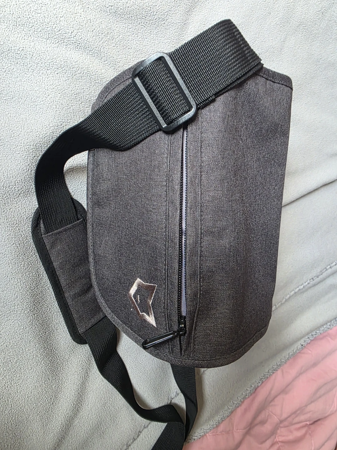 Grey Camera Bag with Adjustable Strap - photo 3