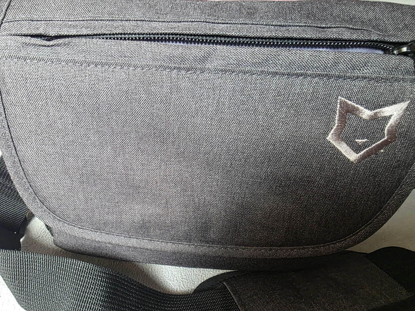 Grey Camera Bag with Adjustable Strap - photo 4