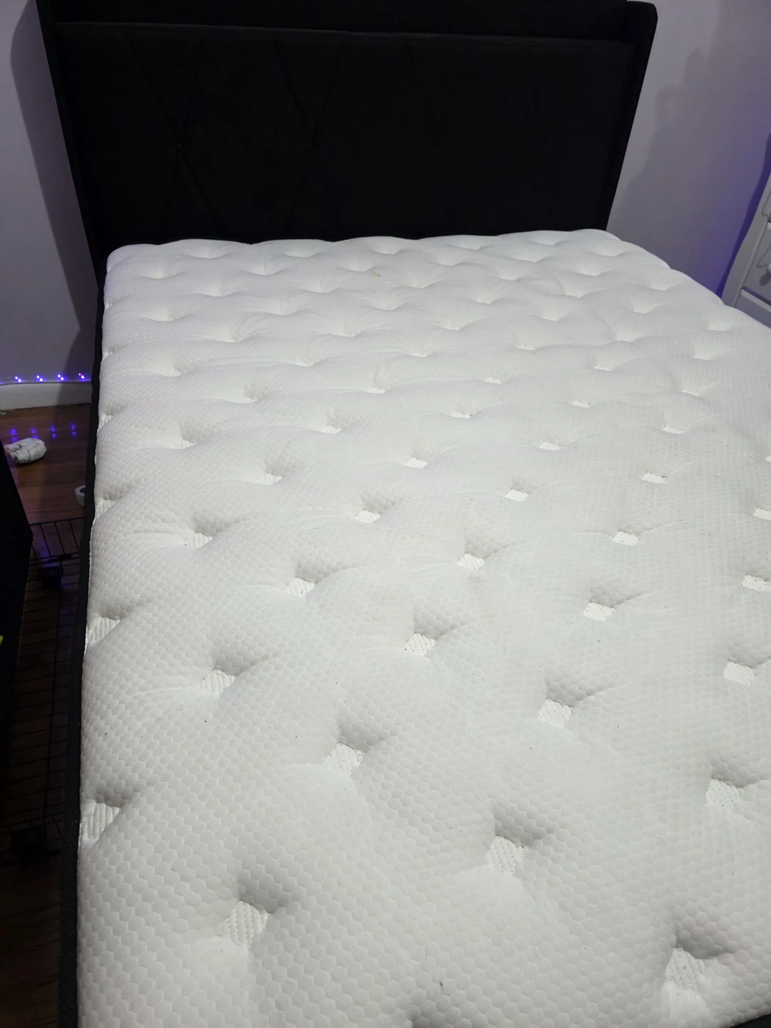 Queen Size Mattress with Black Headboard - photo 3