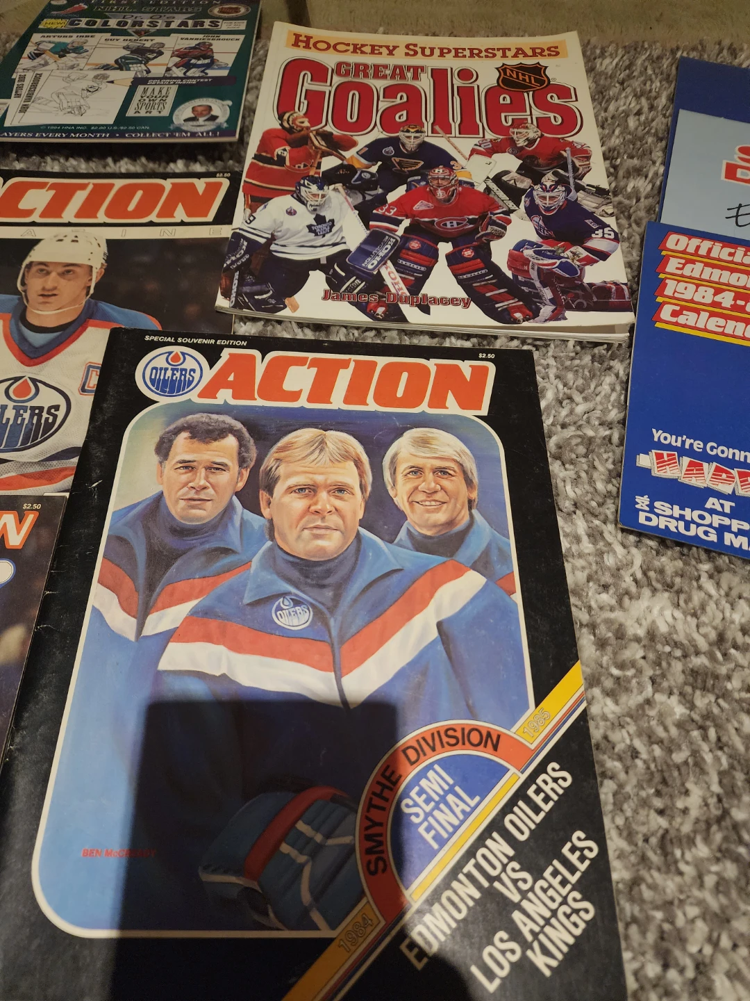 Assorted Hockey Memorabilia - Magazines, Programs, and Cards - photo 2