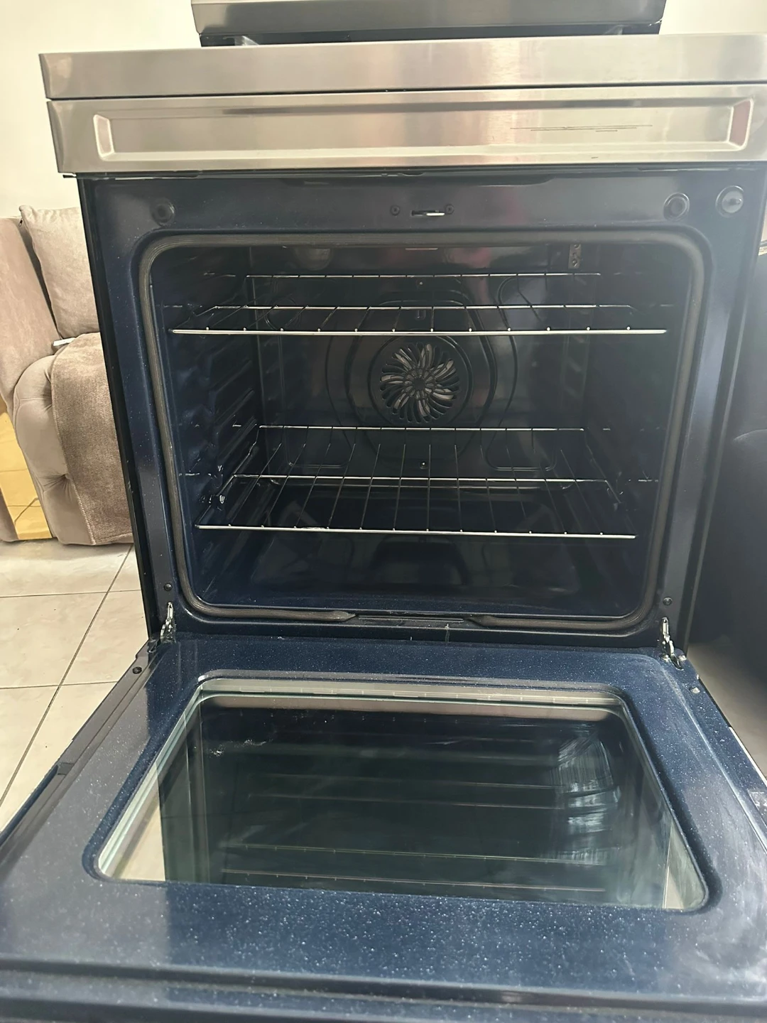 Samsung Electric Range - photo 2