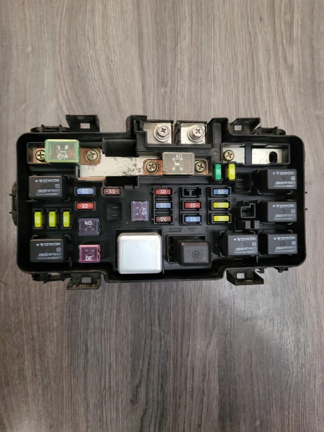Automotive Fuse Box with Fuses and Relays - photo 2