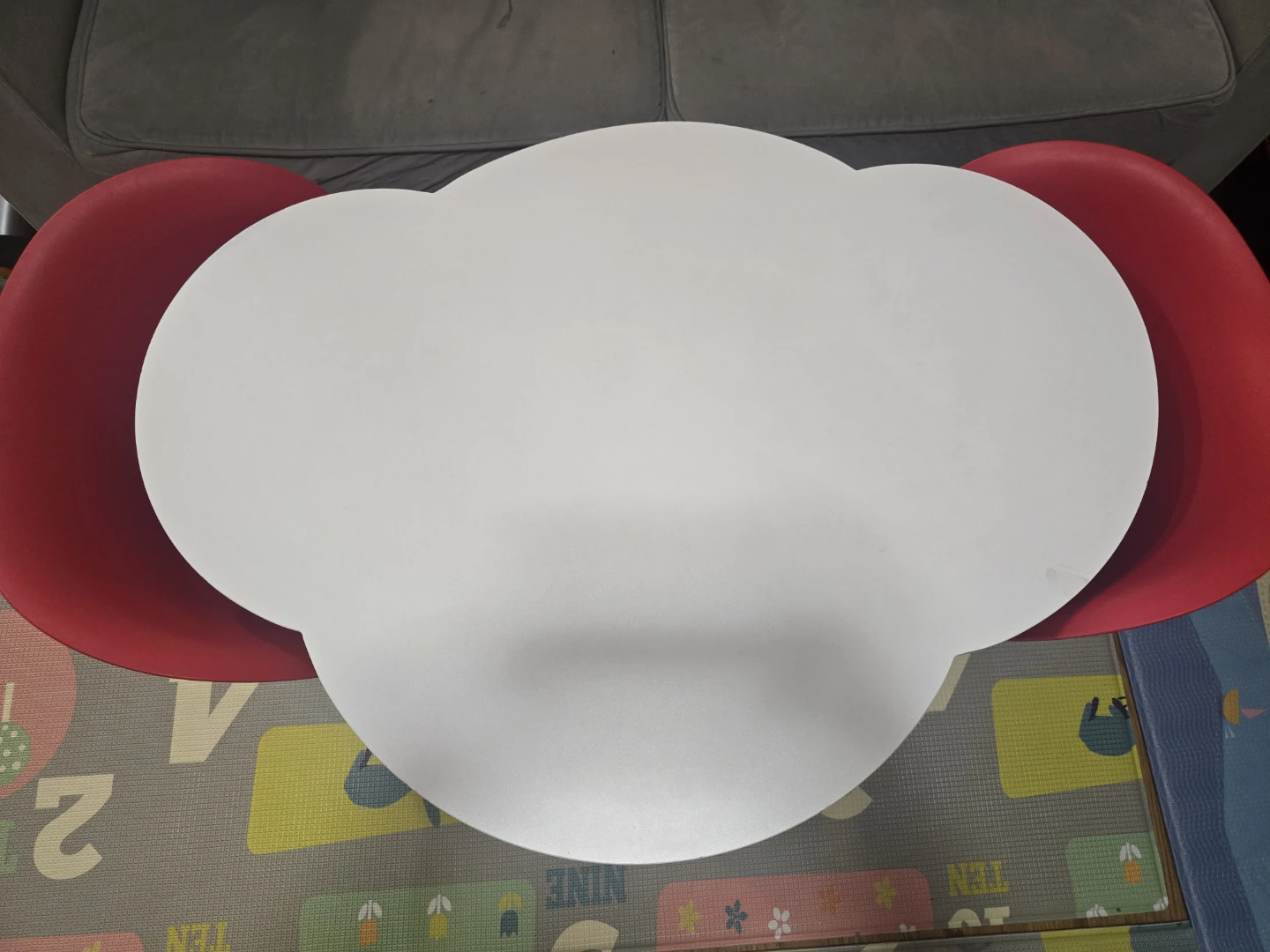 White Cloud Shaped Table with Red Chairs - photo 2
