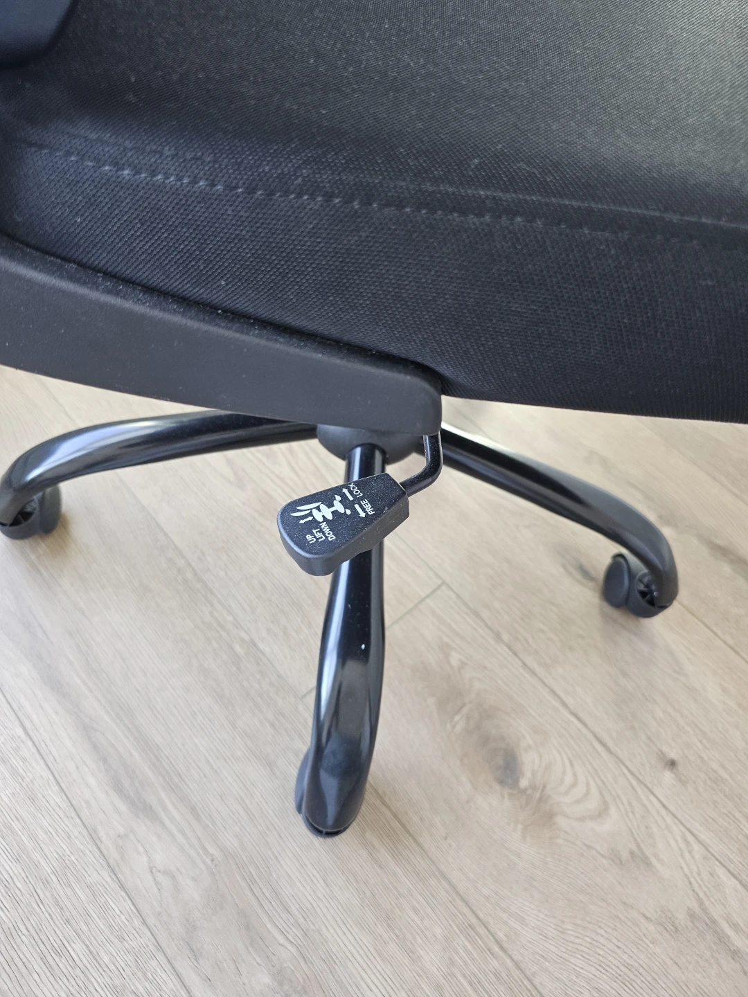 Never used , like new Adjustable office chair for sale! - photo 5