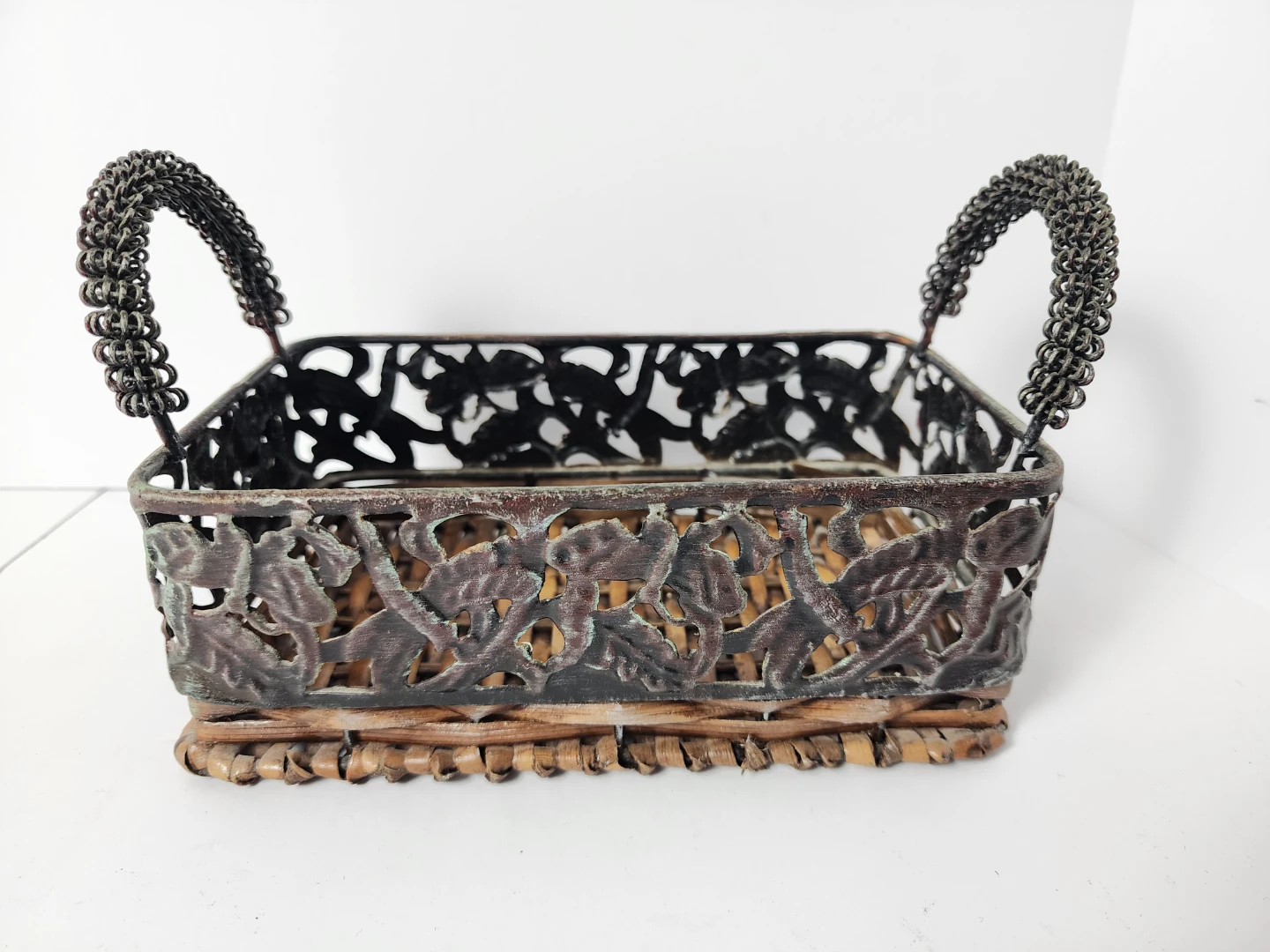 ​Vintage Mixed Media Woven Wicker & Metal Basket - Verdigris - photo 2